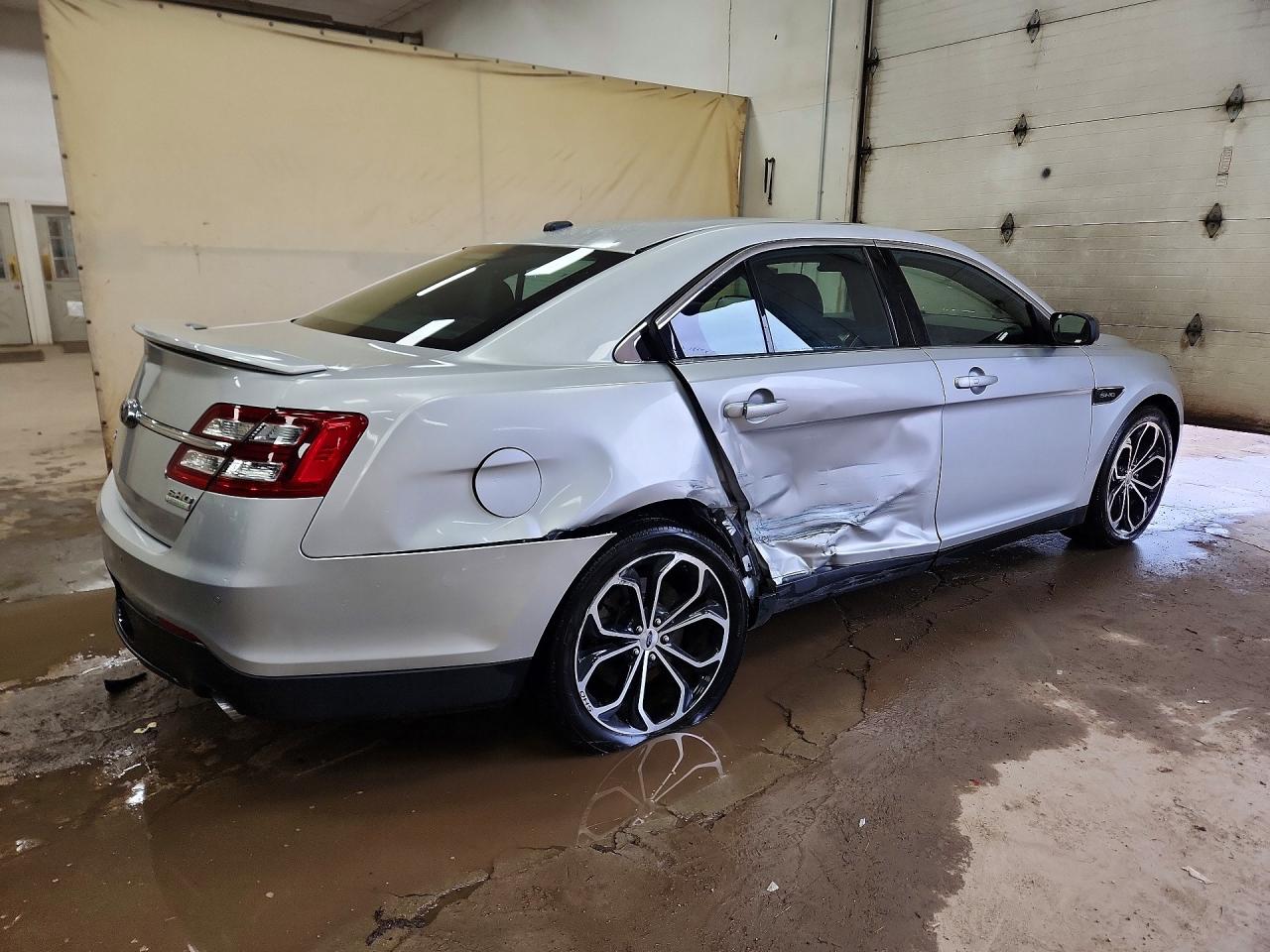 FORD TAURUS 2018 — 4
