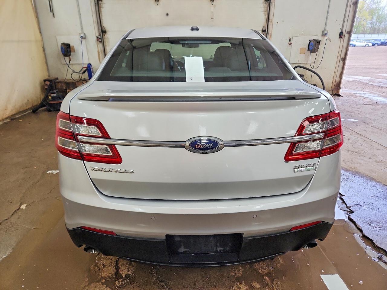 FORD TAURUS 2018 — 7