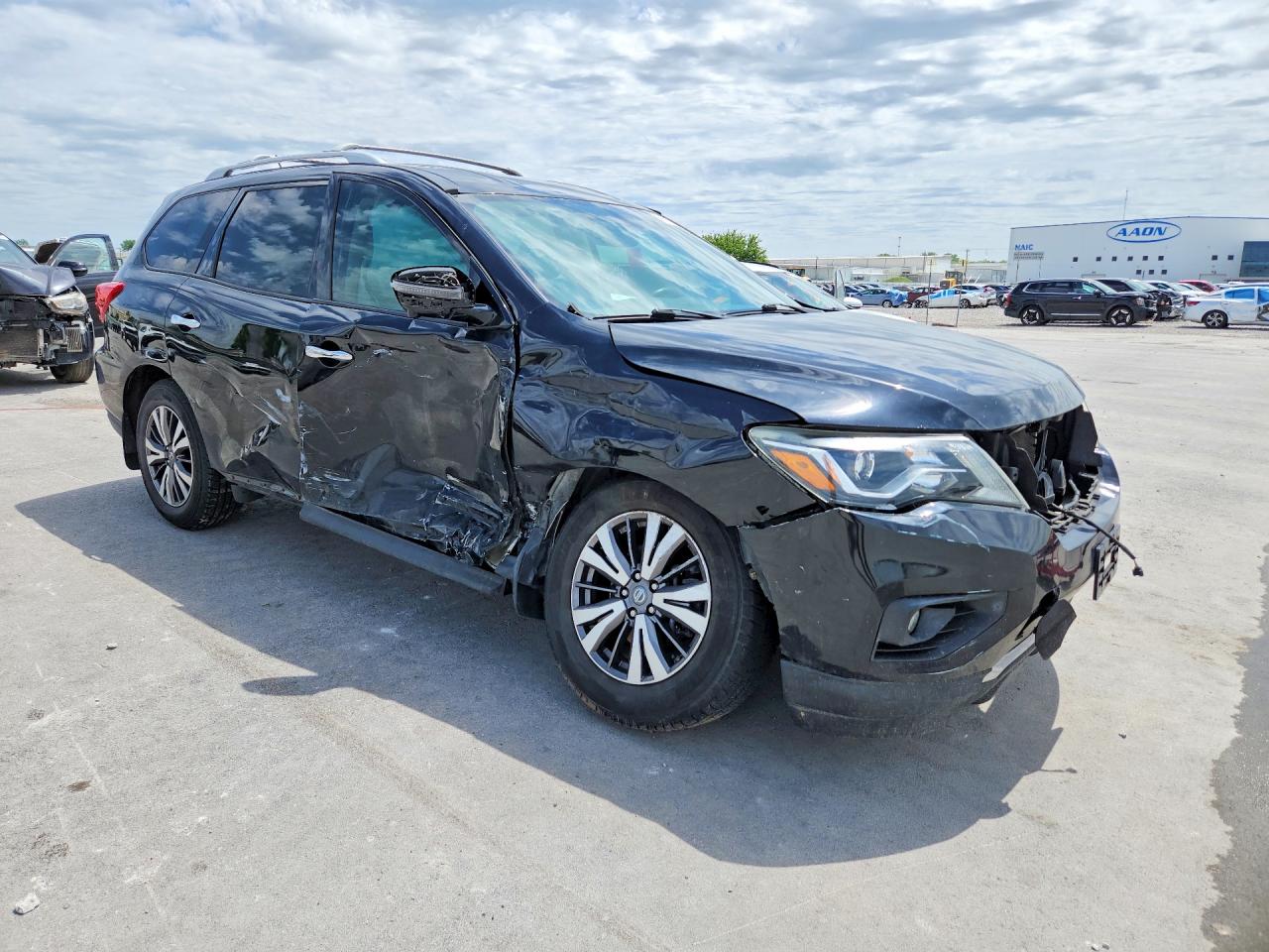NISSAN PATHFINDER 2017 — 5