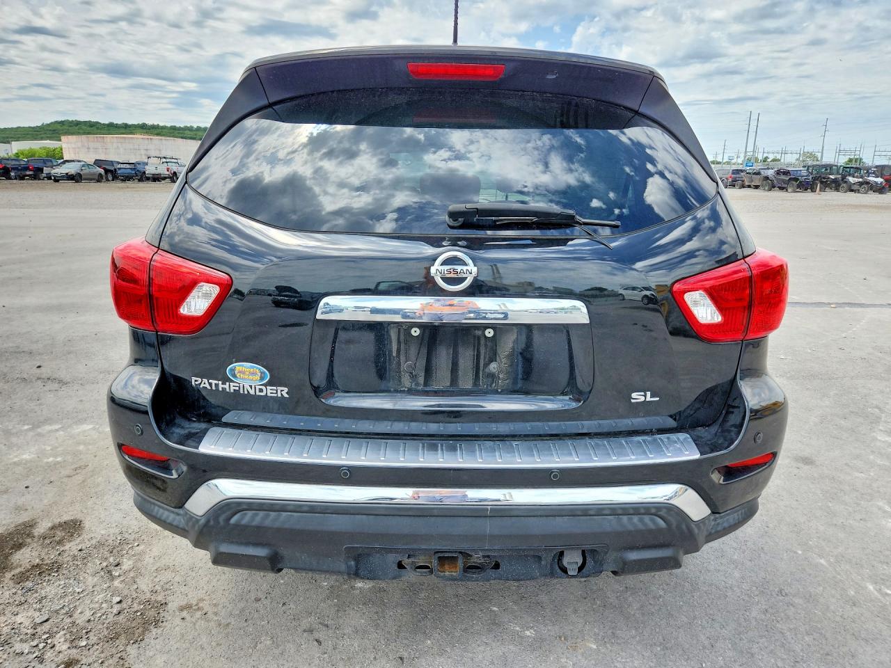 NISSAN PATHFINDER 2017 — 7