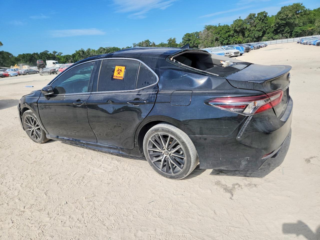 TOYOTA CAMRY 2024 — 3