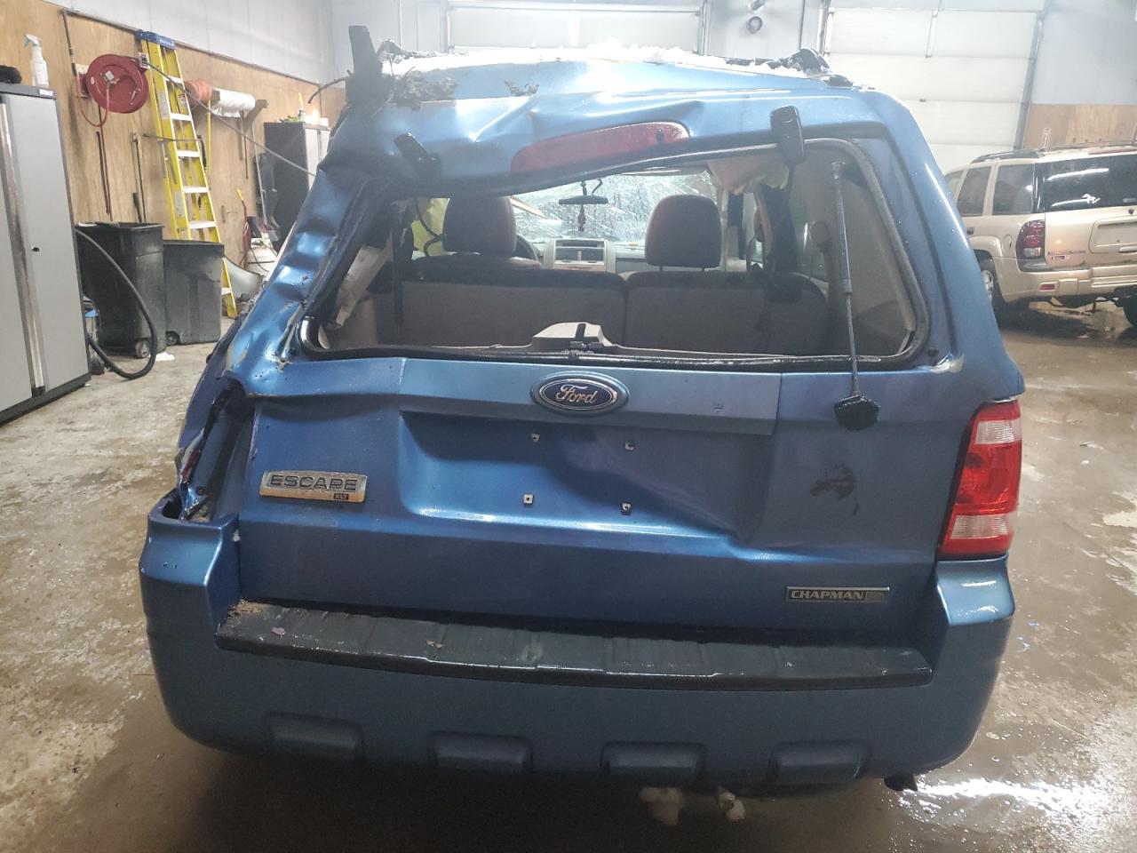 FORD ESCAPE 2009 — 7