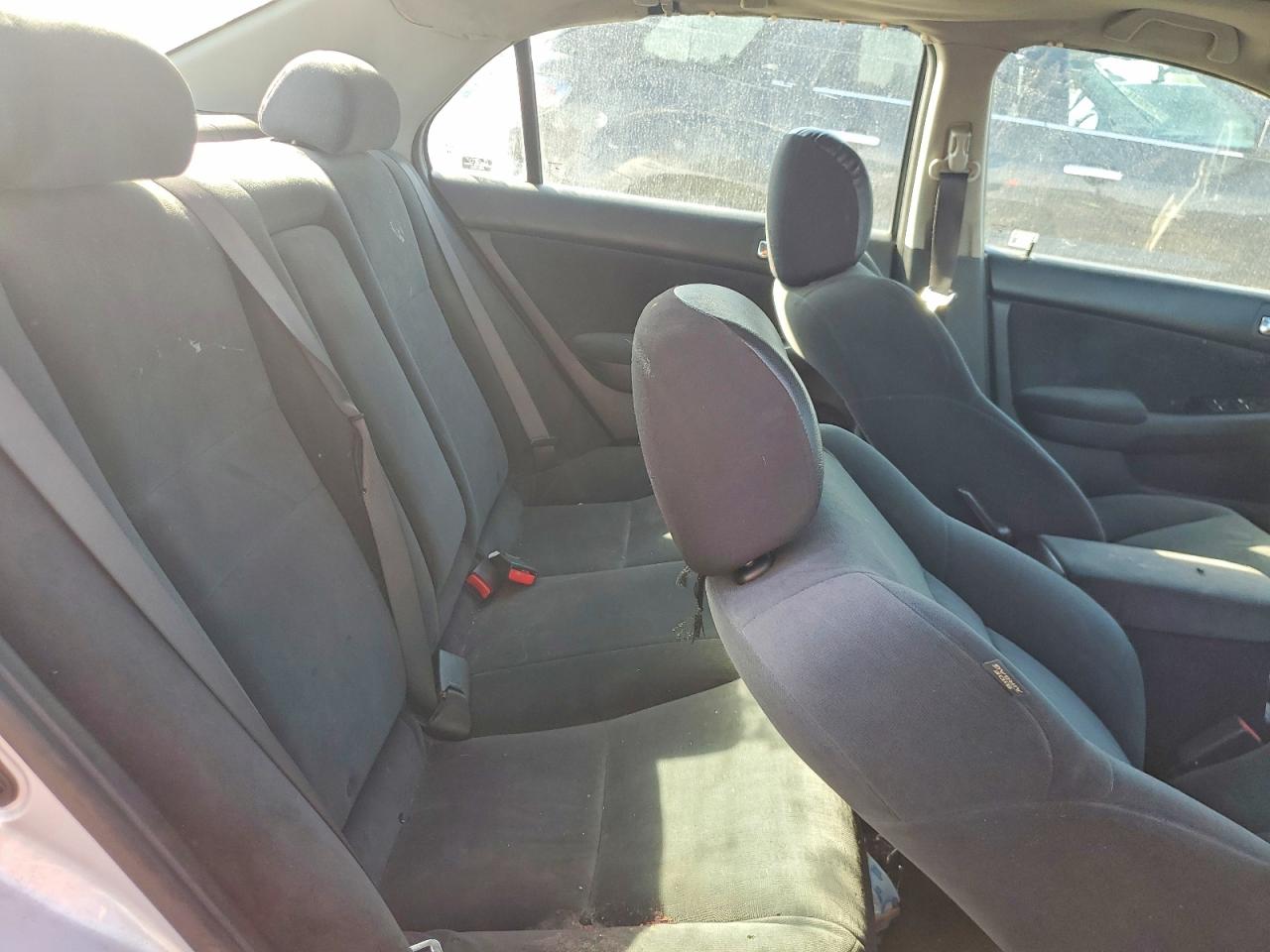 HONDA ACCORD 2004 — 11