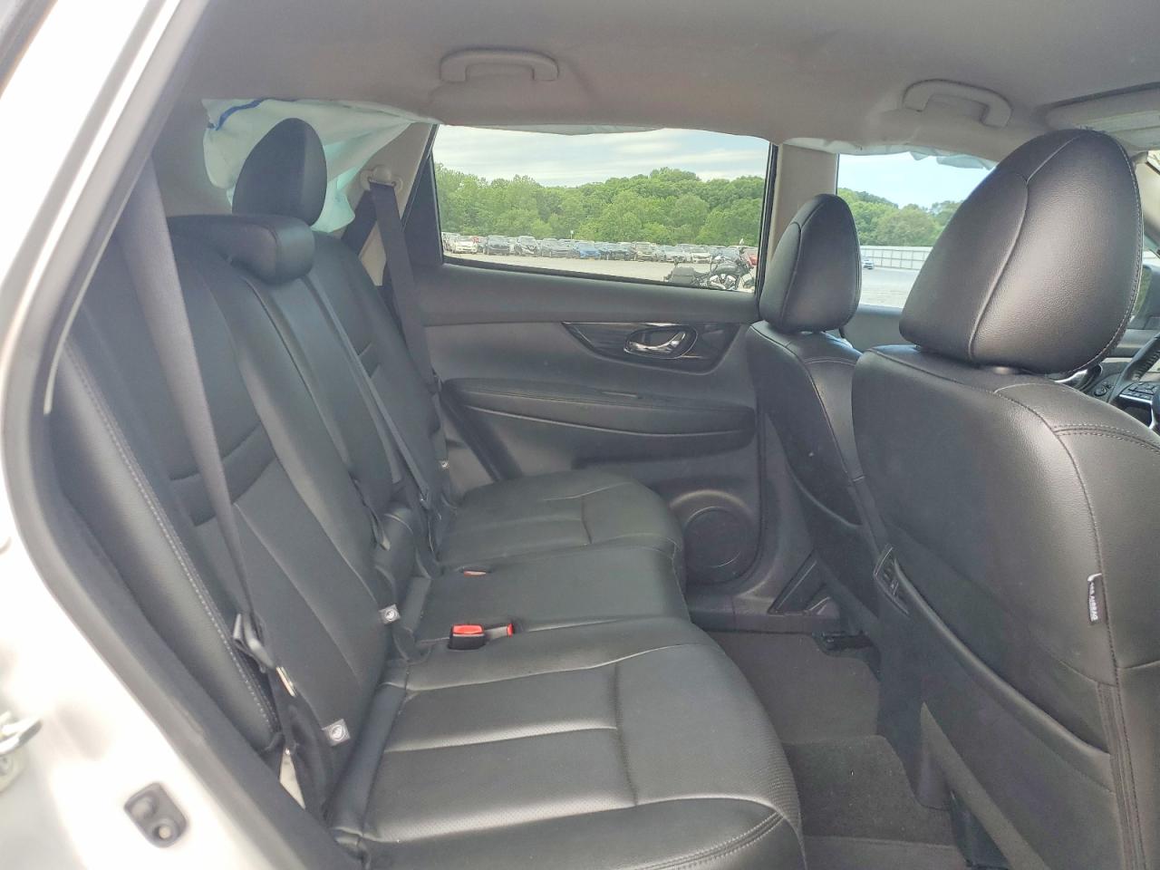 NISSAN ROGUE 2019 — 12