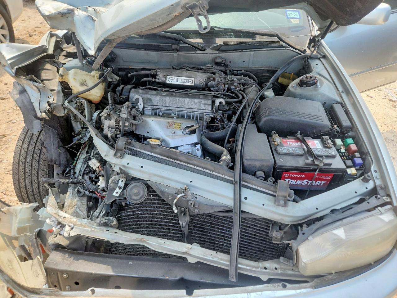 TOYOTA CAMRY 1994 — 12