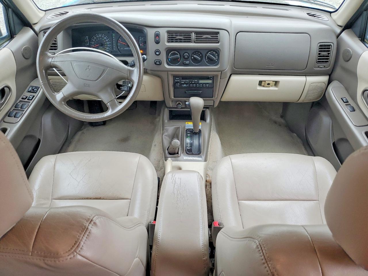 MITSUBISHI MONTERO 2000 — 9