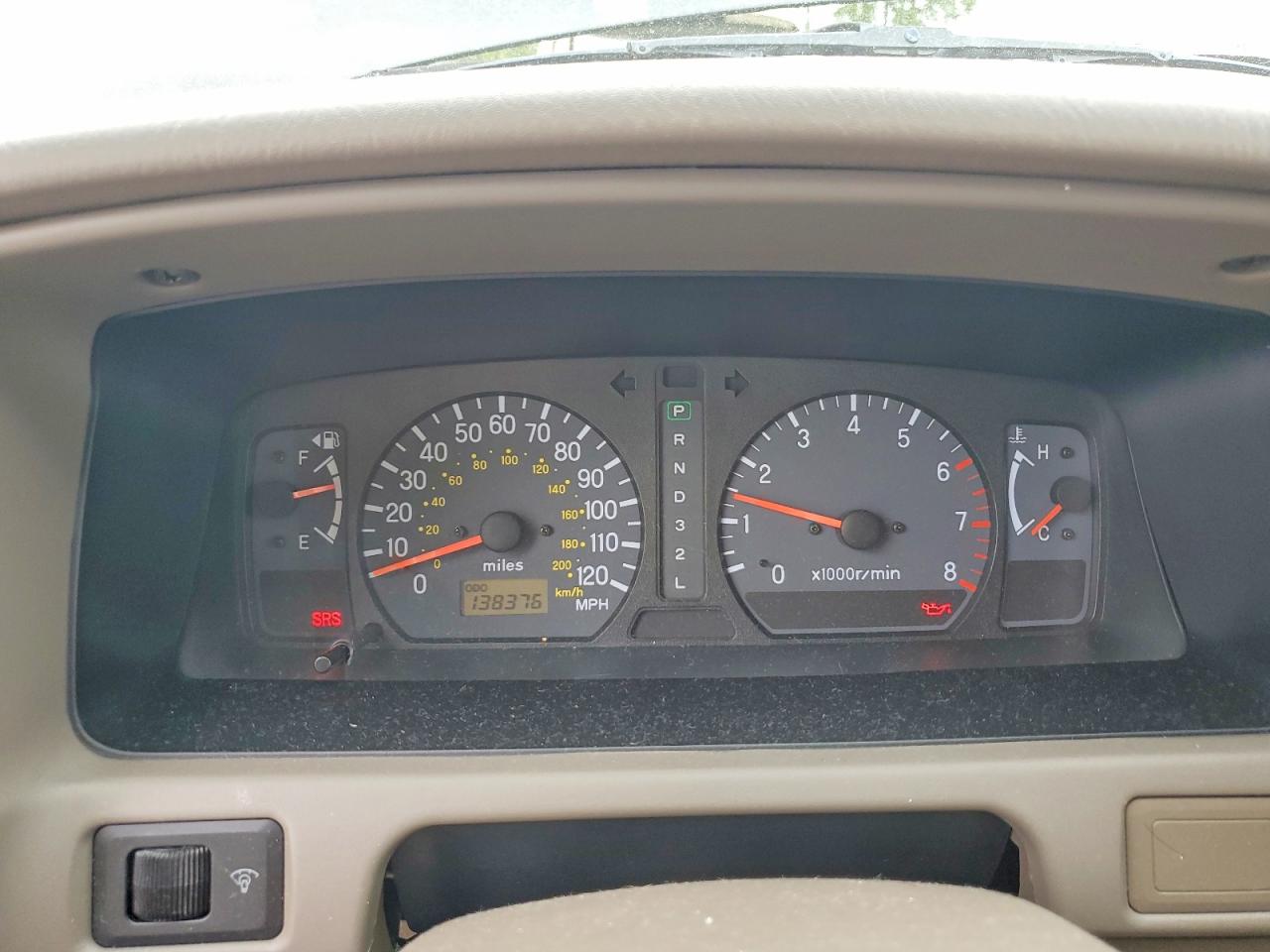 MITSUBISHI MONTERO 2000 — 10