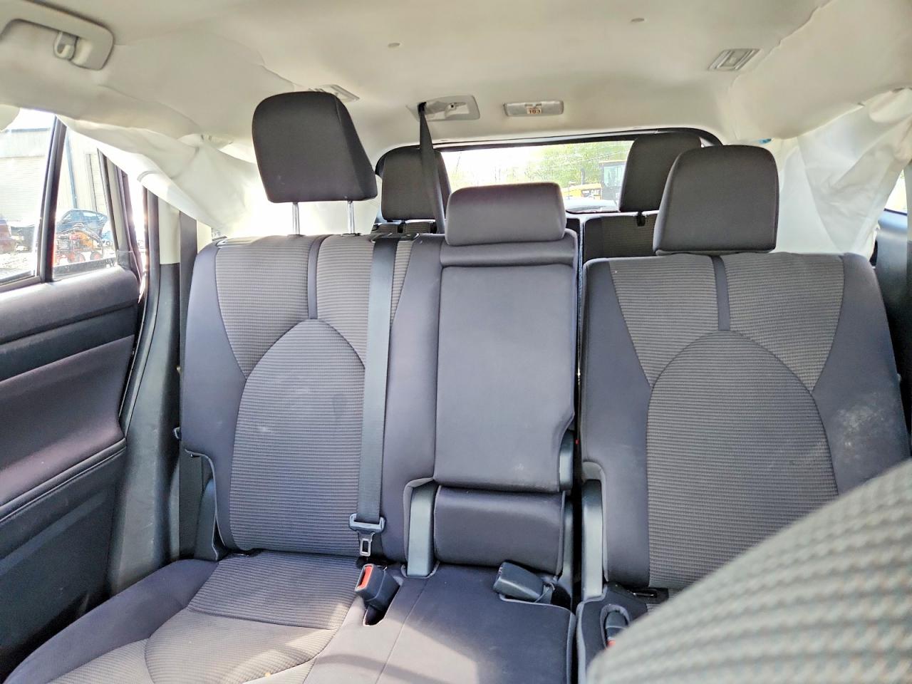 TOYOTA HIGHLANDER 2023 — 11