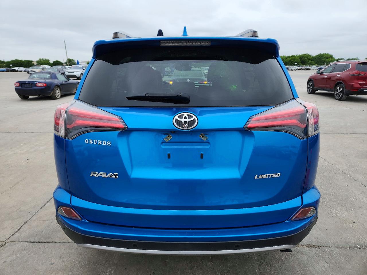TOYOTA RAV4 2017 — 7