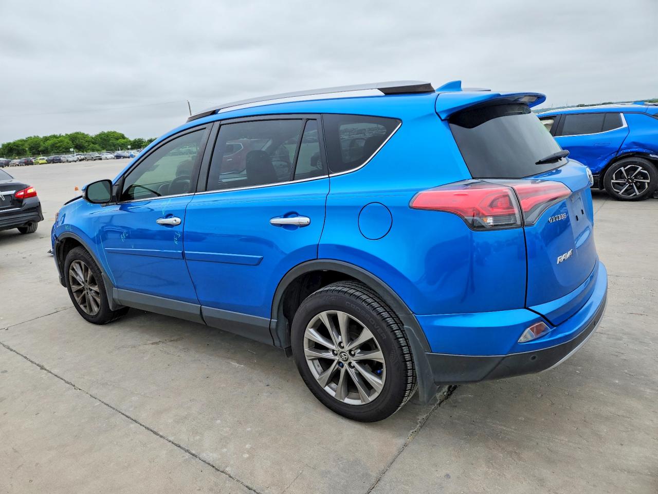TOYOTA RAV4 2017 — 3
