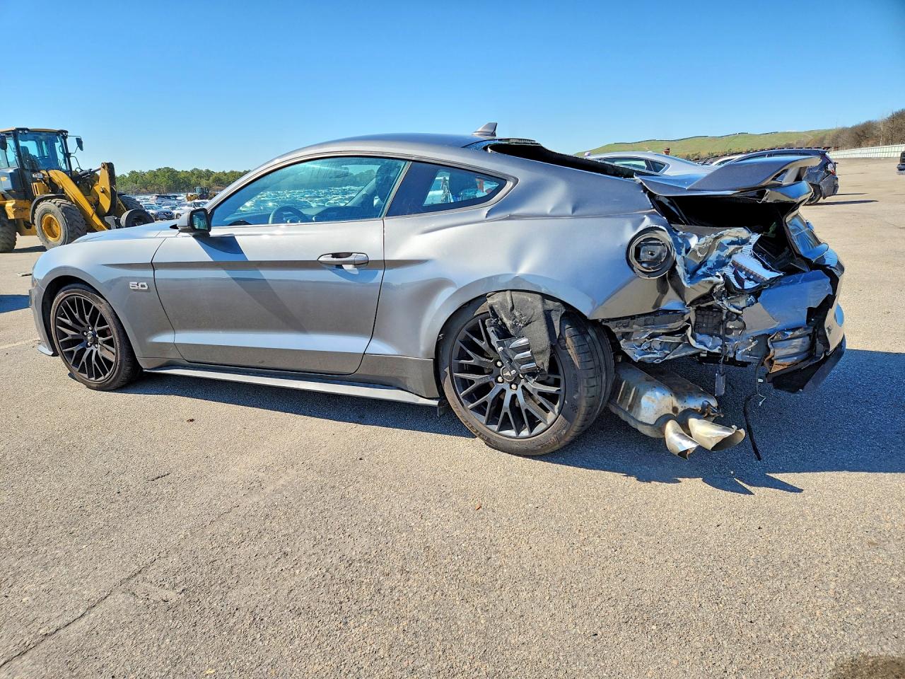 FORD MUSTANG 2022 — 3