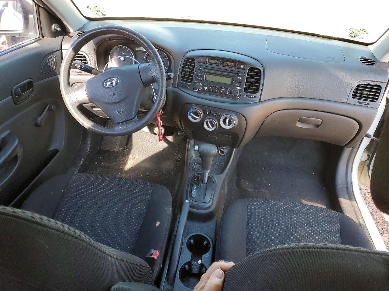 HYUNDAI ACCENT 2007 — 9