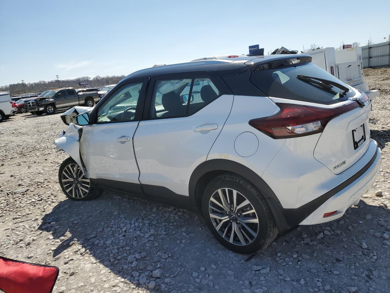 NISSAN KICKS 2022 — 3