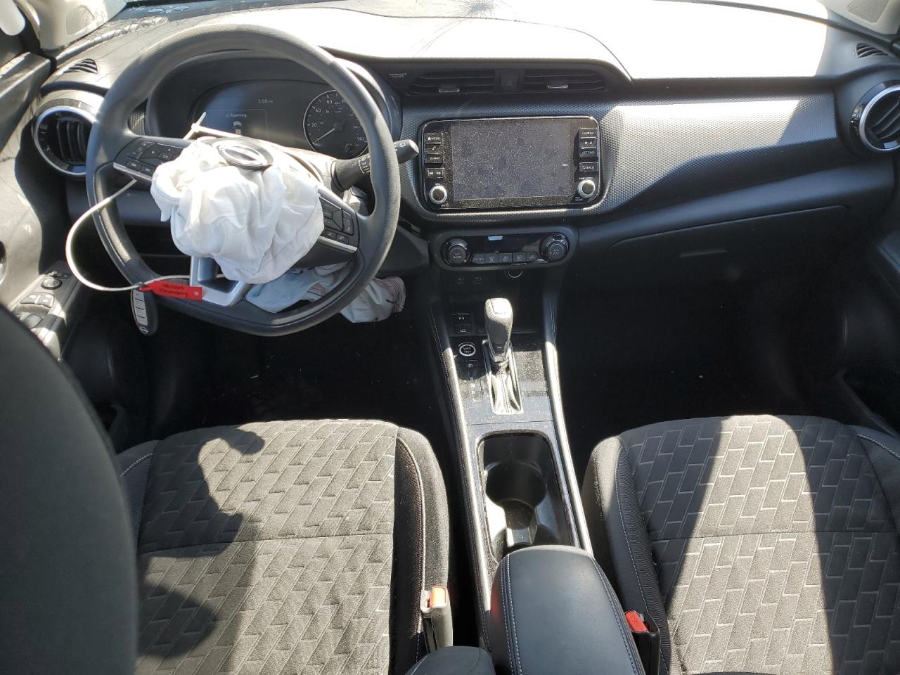 NISSAN KICKS 2022 — 9