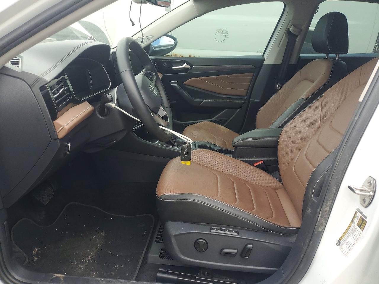 VOLKSWAGEN JETTA 2025 — 8