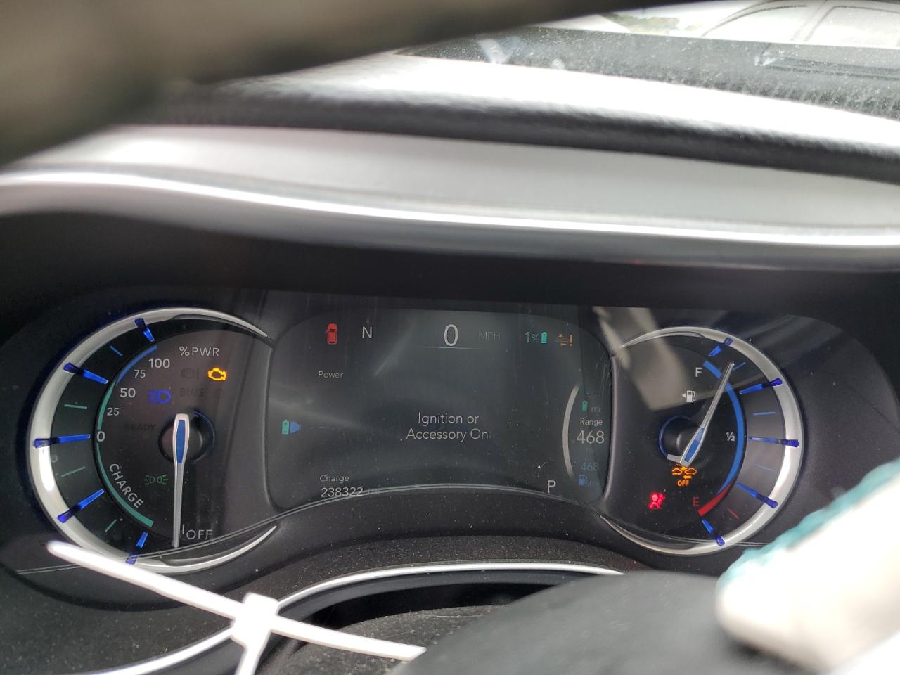 CHRYSLER PACIFICA 2017 — 10