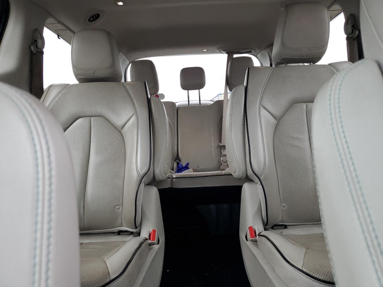 CHRYSLER PACIFICA 2017 — 11