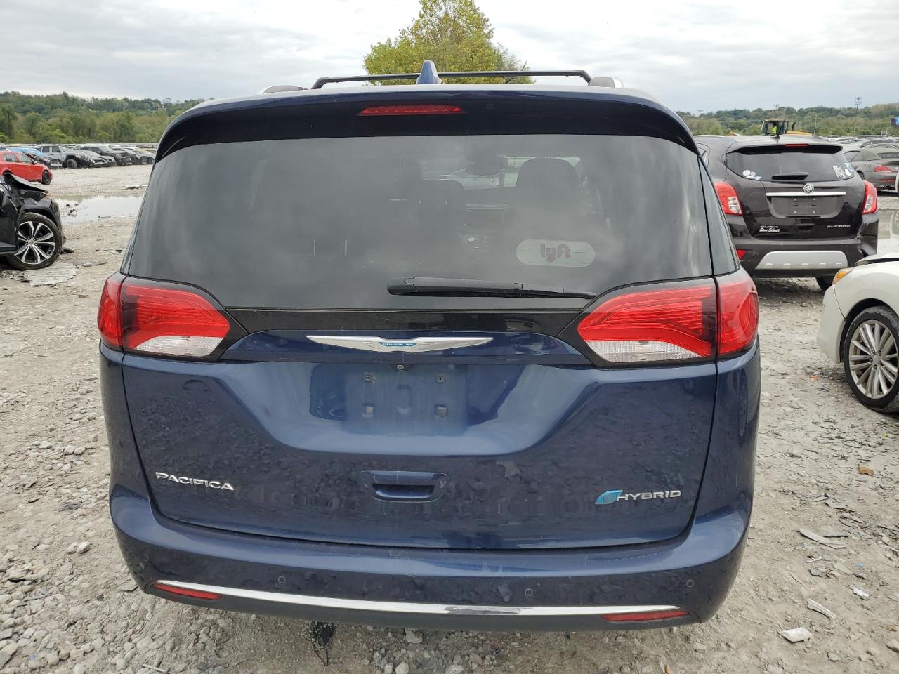 CHRYSLER PACIFICA 2017 — 7