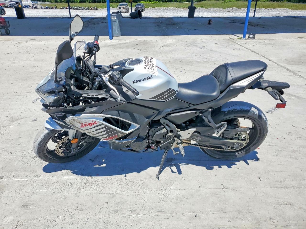 KAWASAKI EX650 2026 — 4