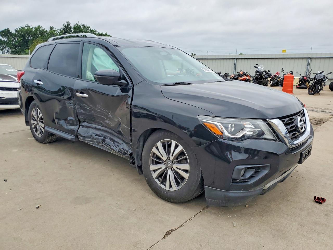 NISSAN PATHFINDER 2019 — 5