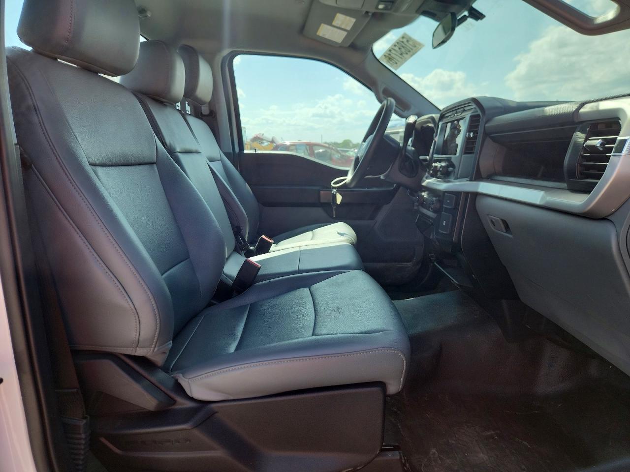FORD F-150 2023 — 11