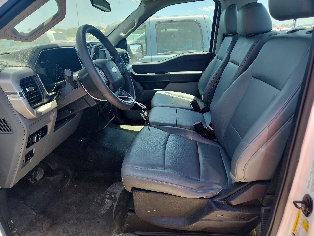 FORD F-150 2023 — 8