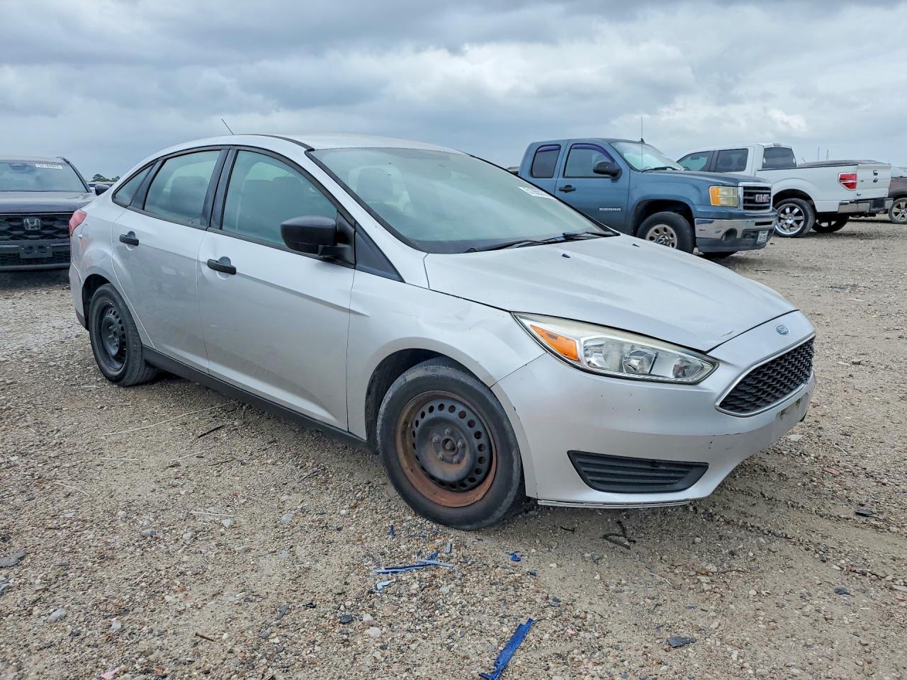 FORD FOCUS 2017 — 5