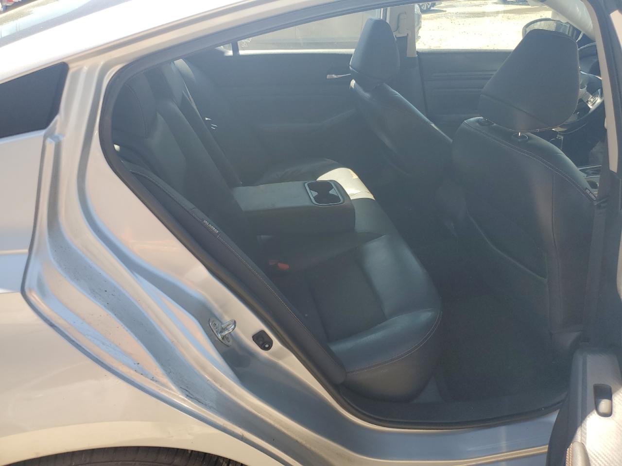 NISSAN ALTIMA 2019 — 11