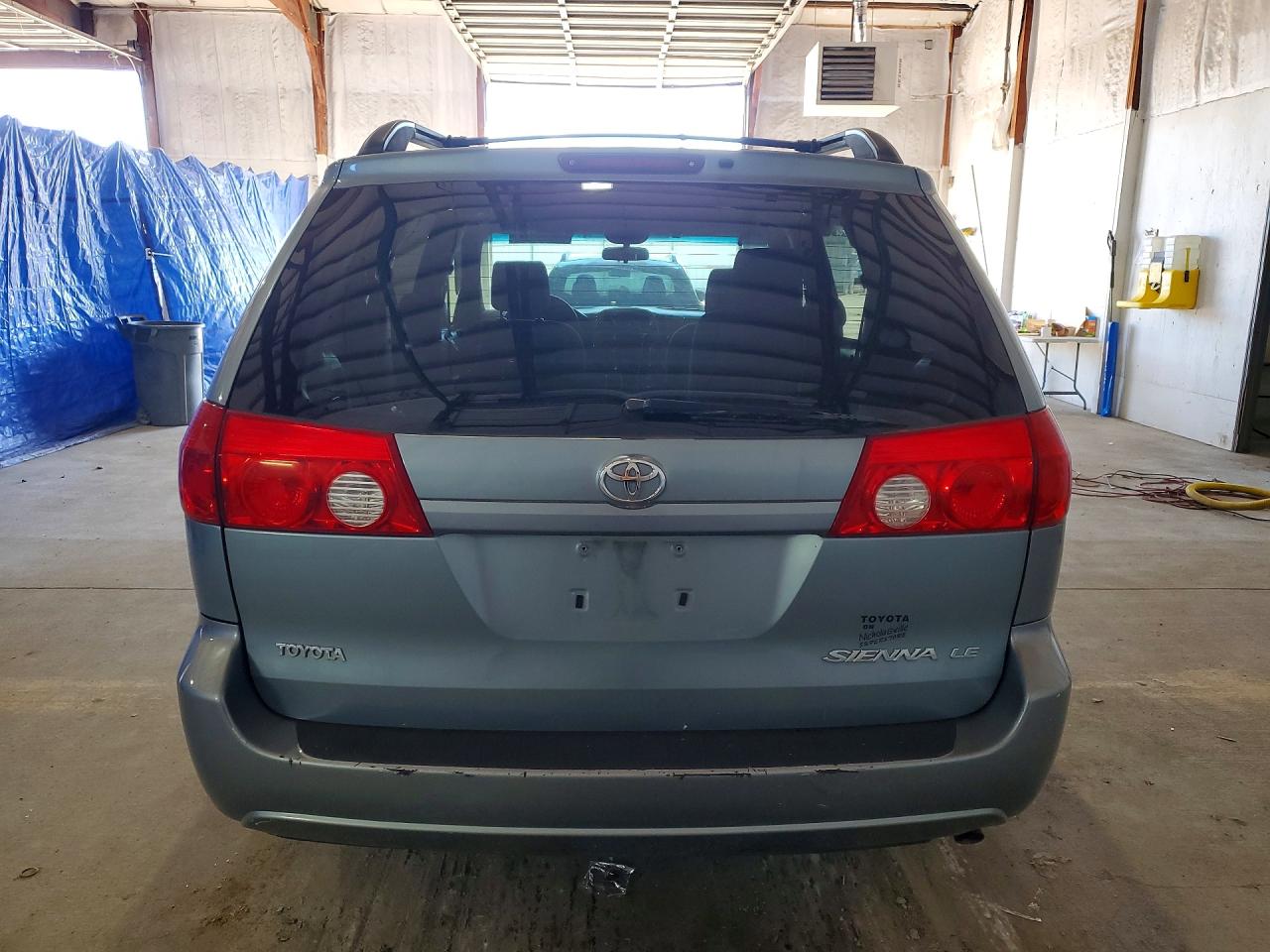 TOYOTA SIENNA 2005 — 6
