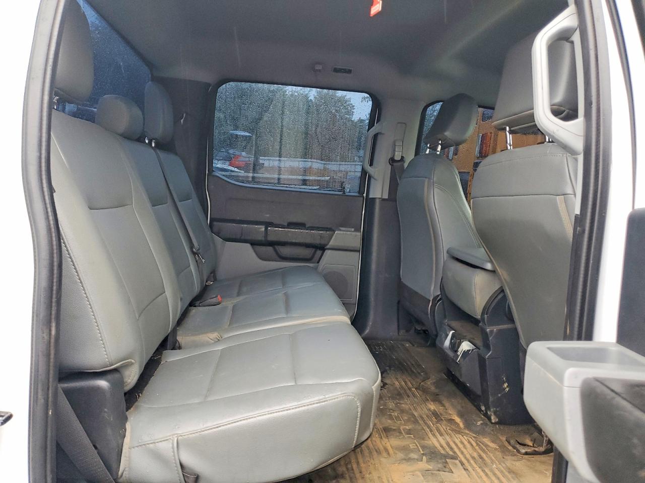 FORD F350 2024 — 11