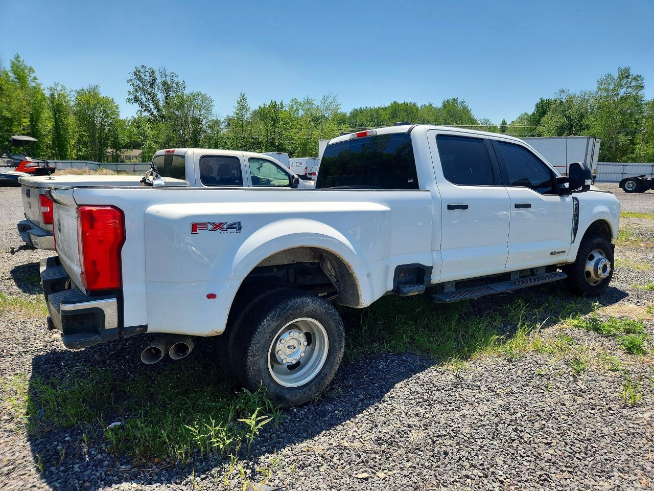FORD F350 2024 — 4