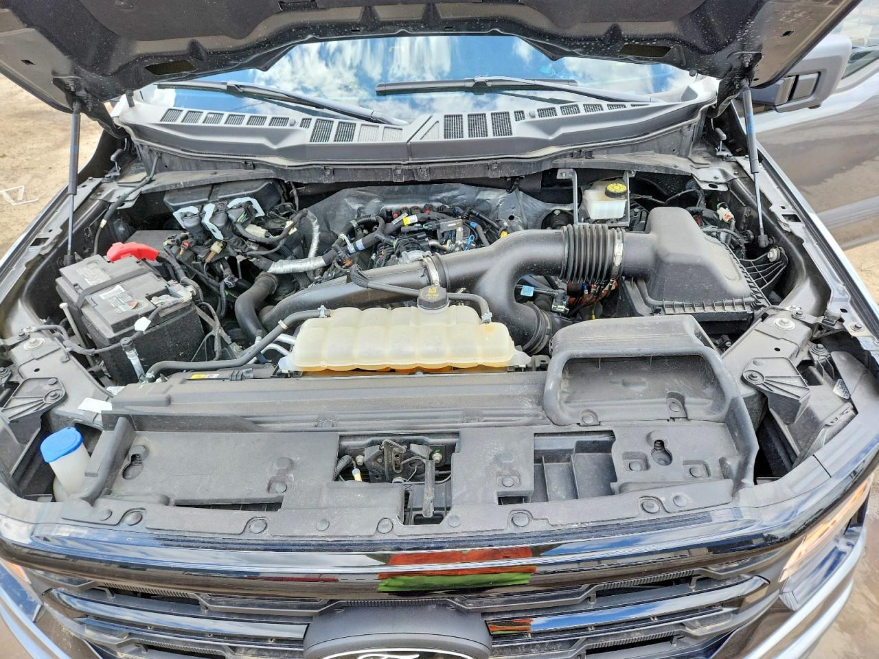 FORD F150 2024 — 12