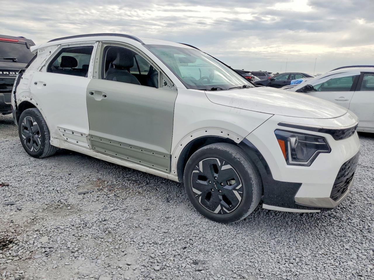 2024 KIA NIRO EV WIND