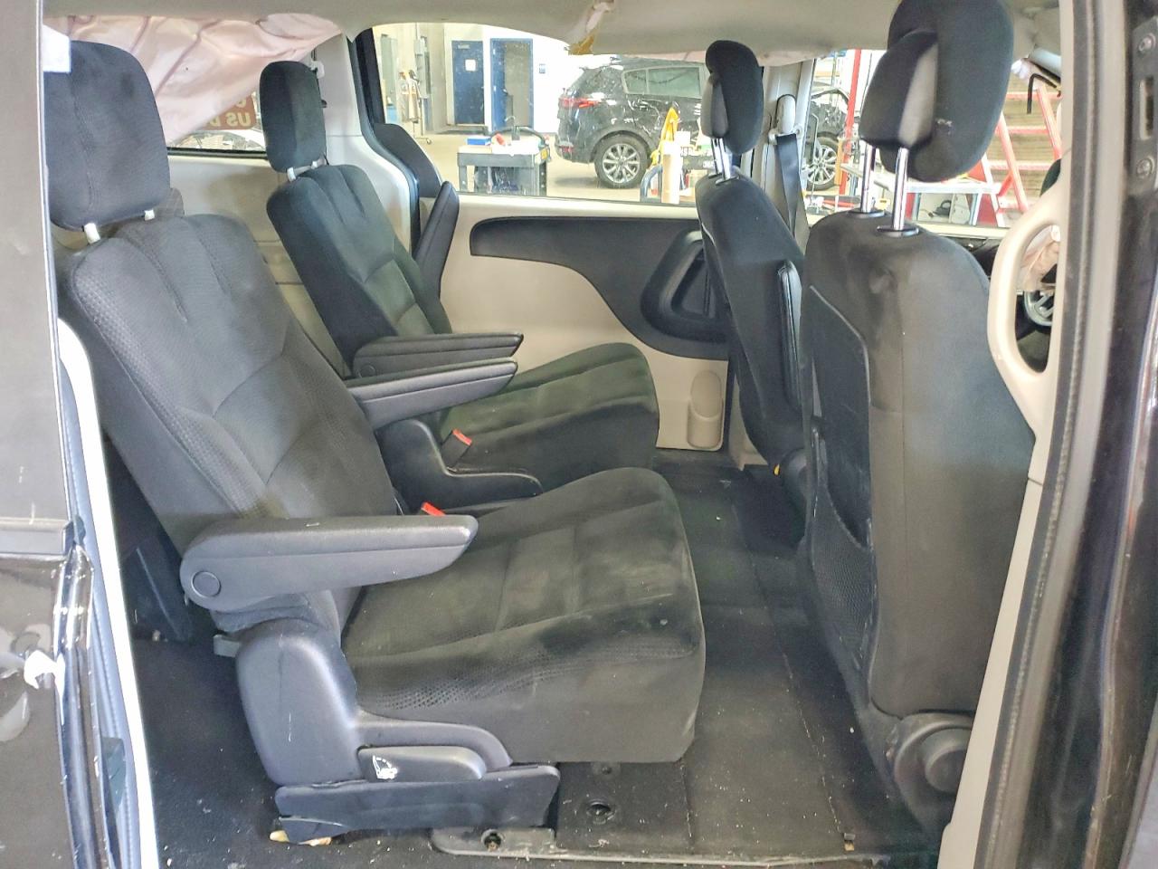 DODGE GRAND CARAVAN 2013 — 12