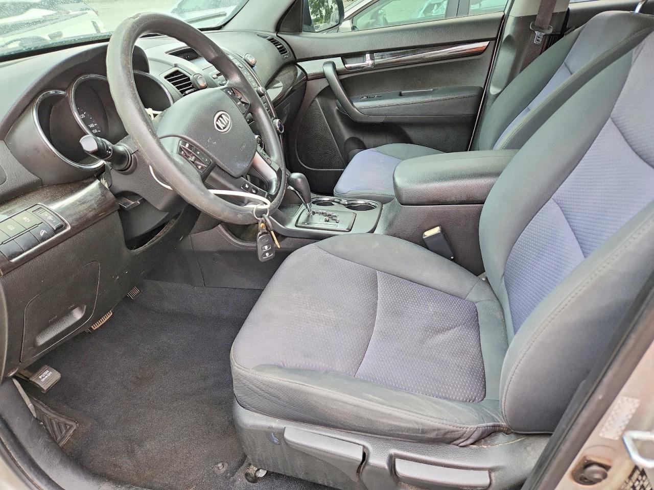 KIA SORENTO 2011 — 8
