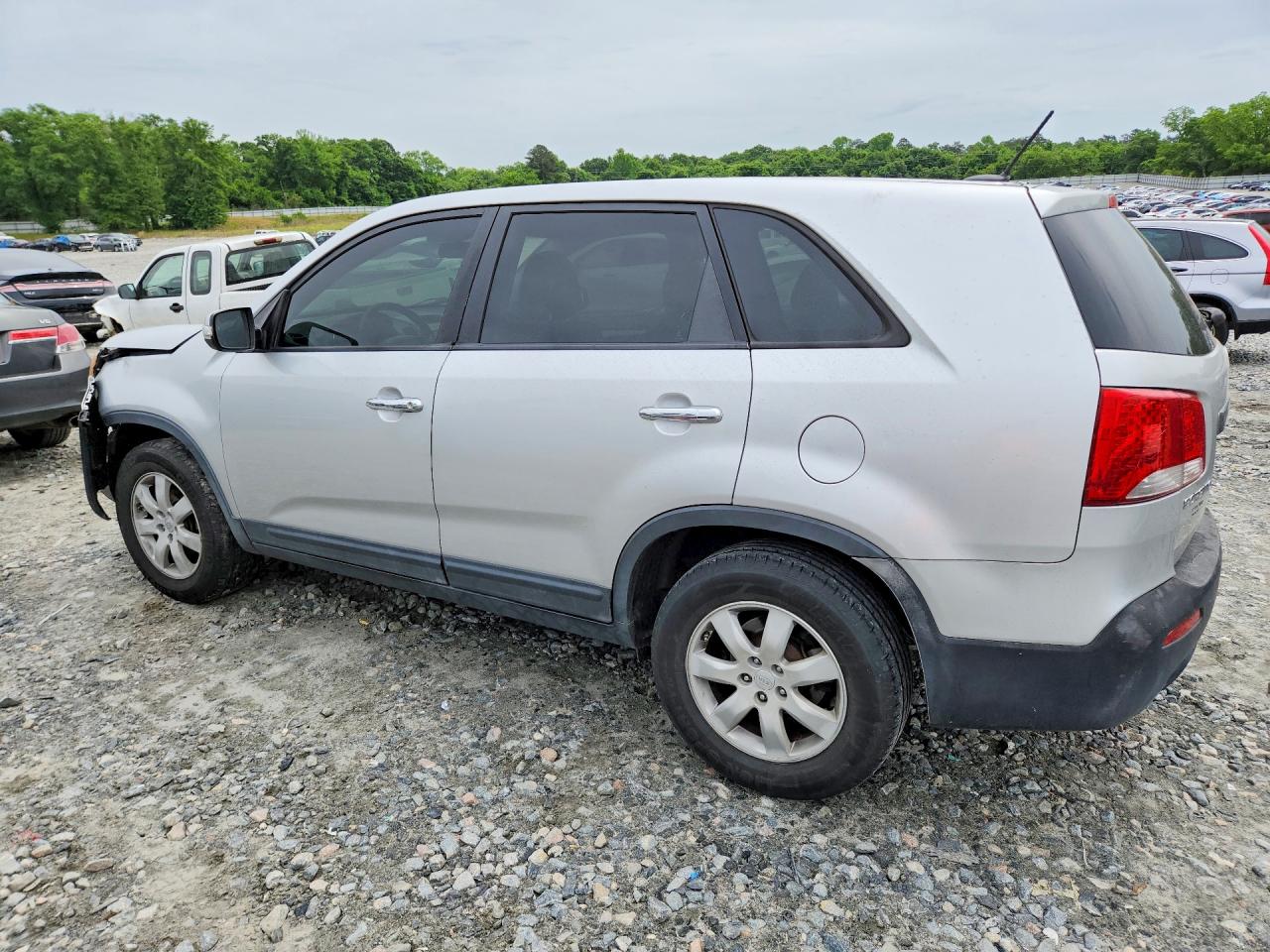 KIA SORENTO 2011 — 3