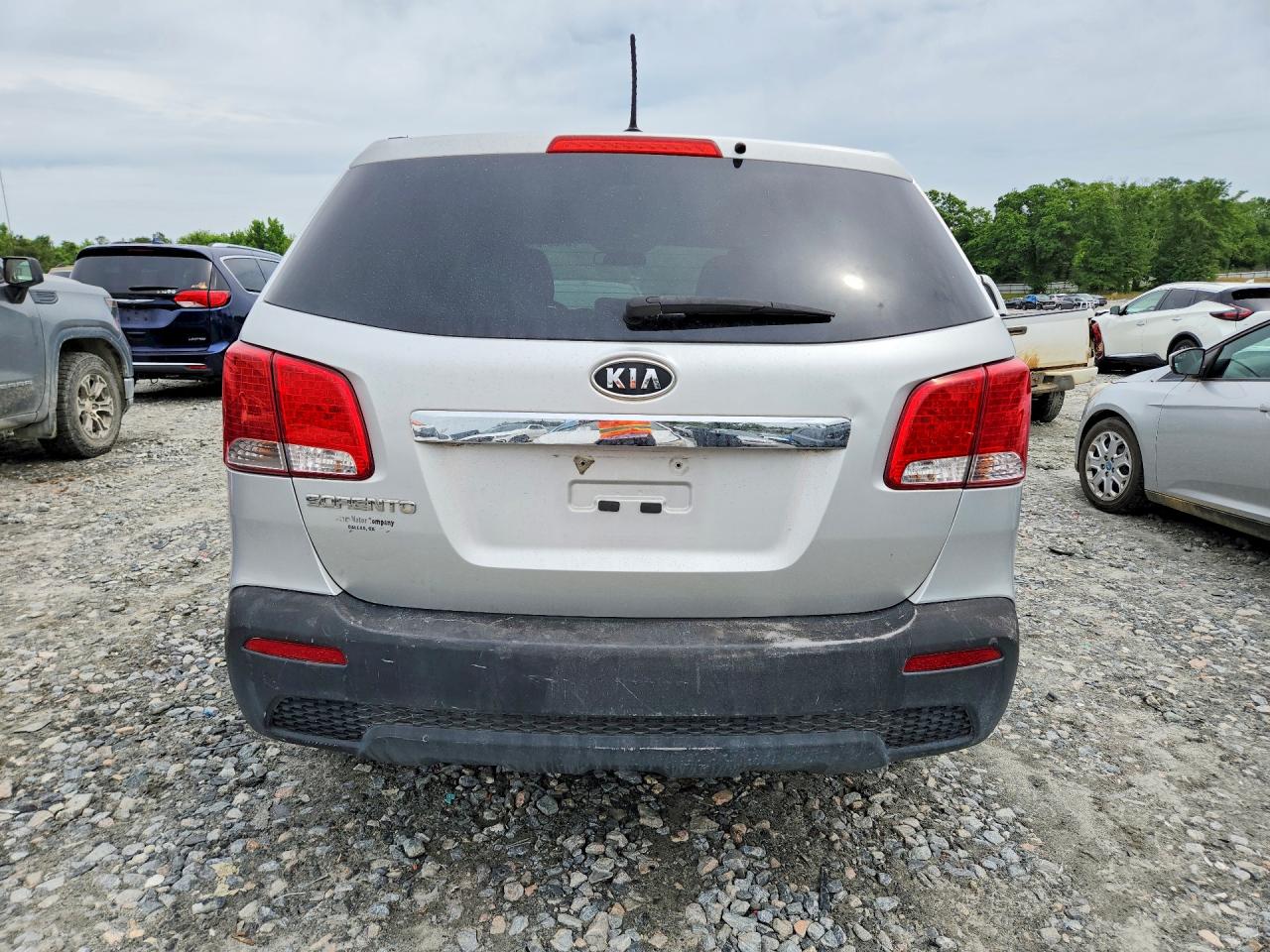 KIA SORENTO 2011 — 7