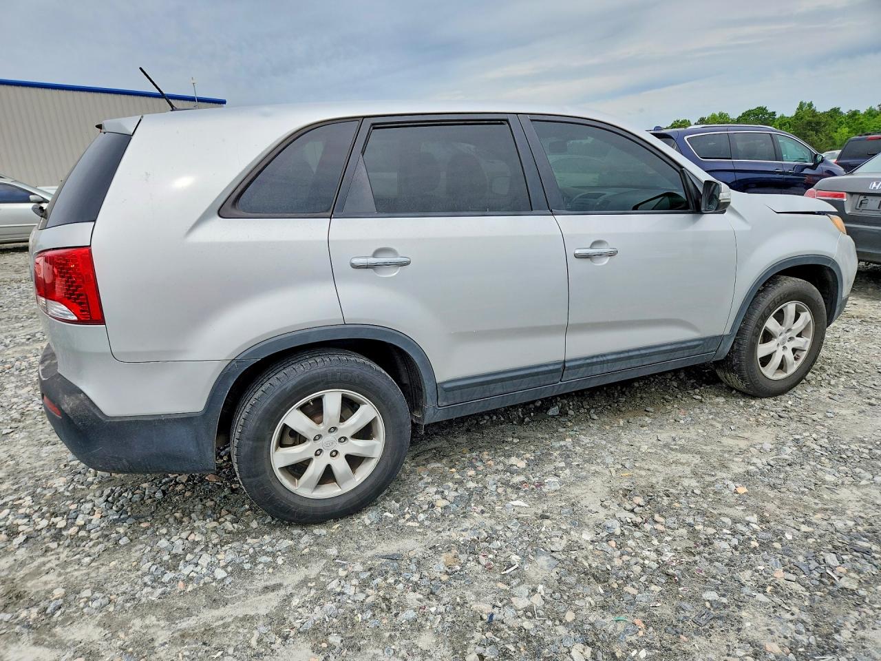KIA SORENTO 2011 — 4