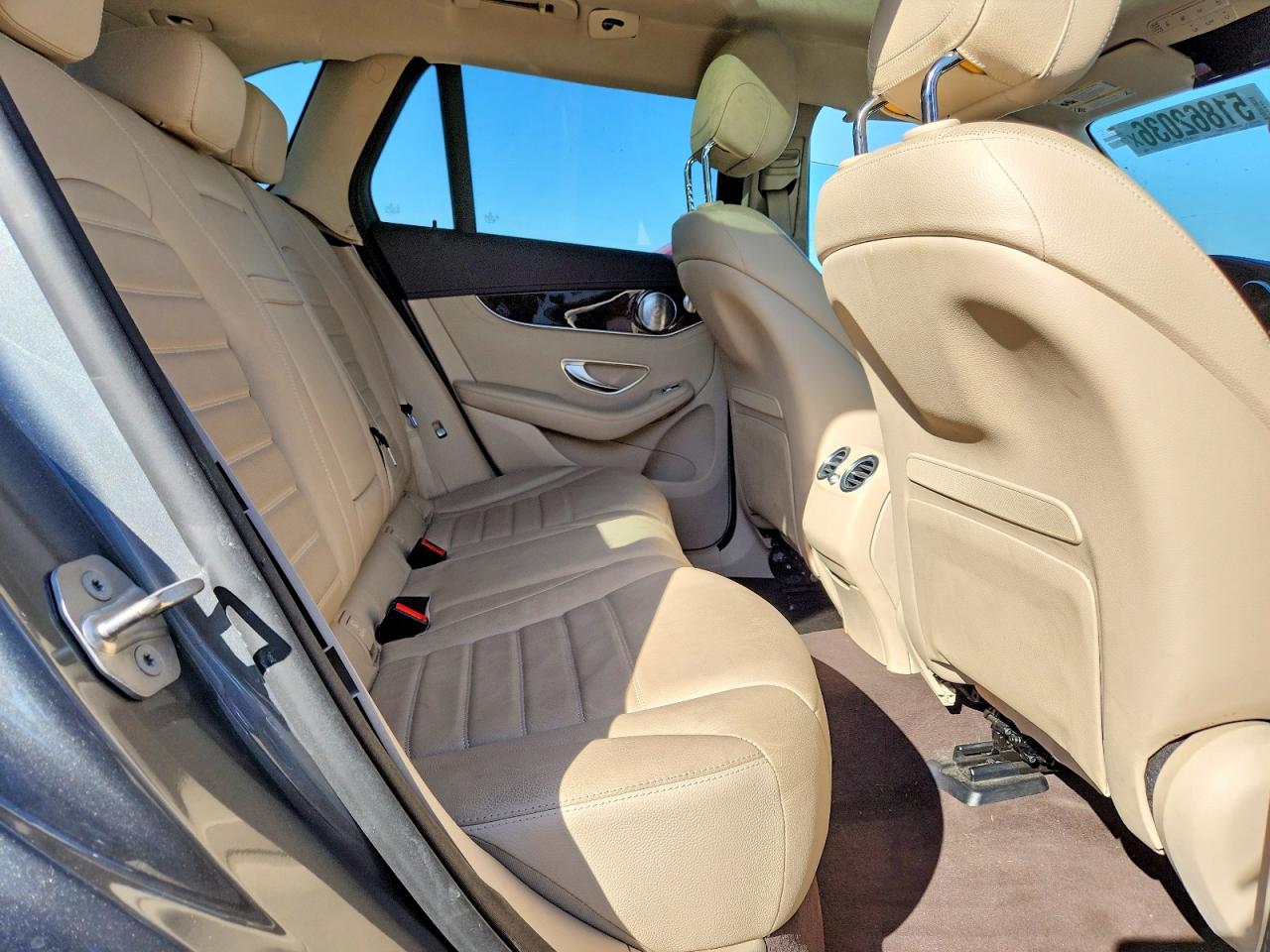 MERCEDES-BENZ GLC 2017 — 12