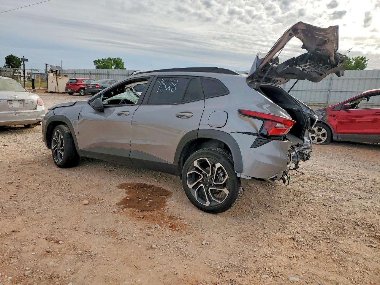 CHEVROLET TRAX 2025 — 3