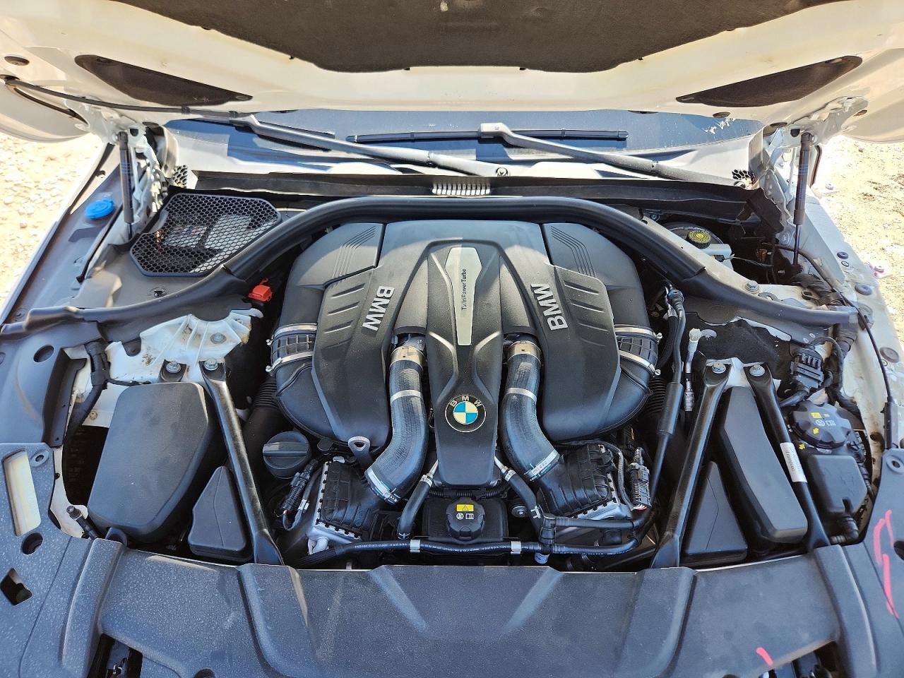 BMW 750 2018 — 12