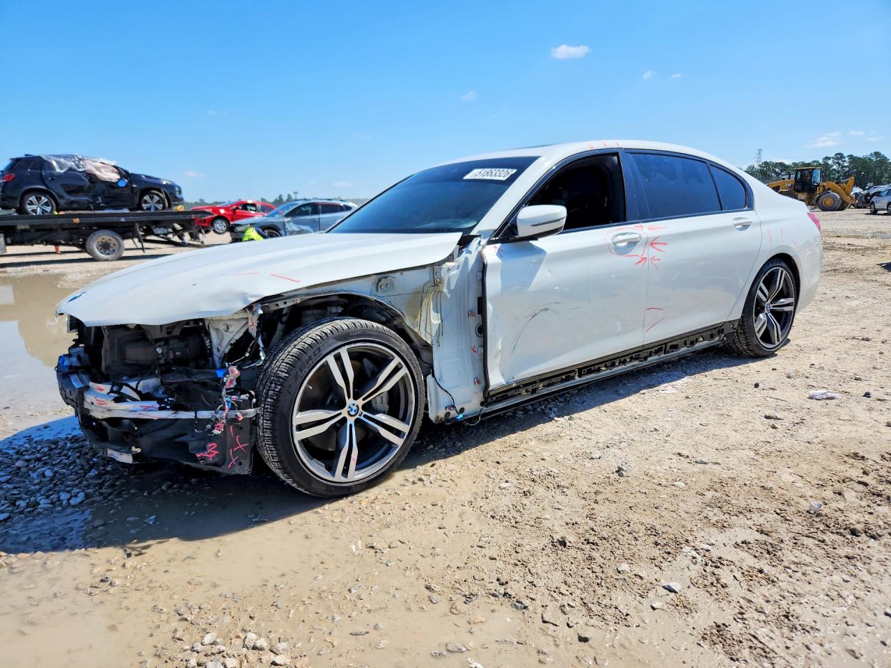 BMW 750 2018 — 2