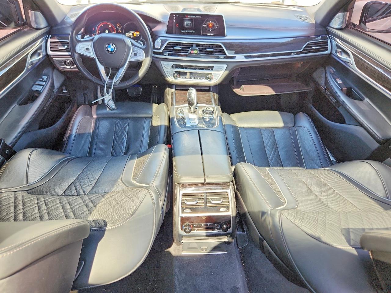 BMW 750 2018 — 9