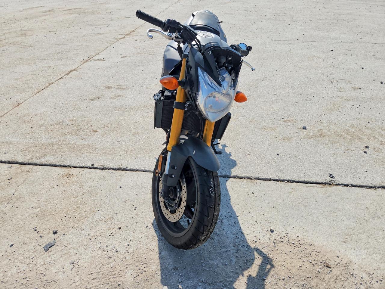 YAMAHA FZ8 2012 — 3