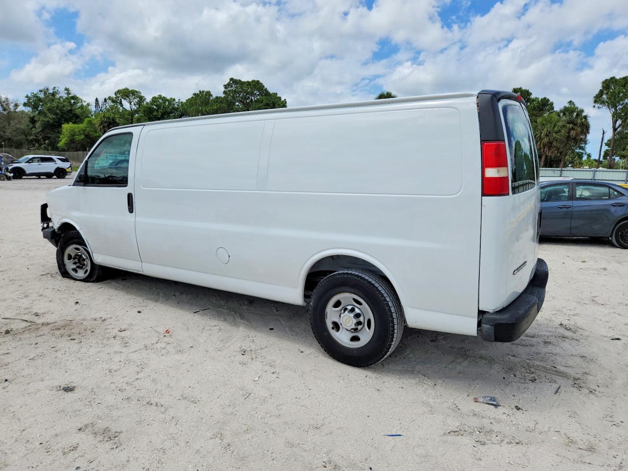 CHEVROLET EXPRESS G2500 2013 — 3