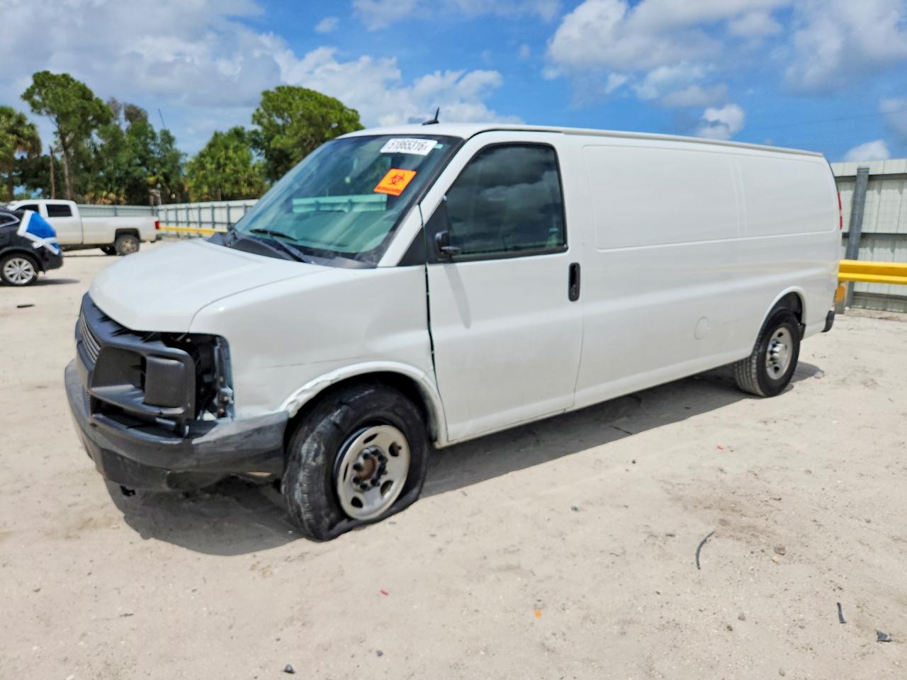 CHEVROLET EXPRESS G2500 2013 — 2