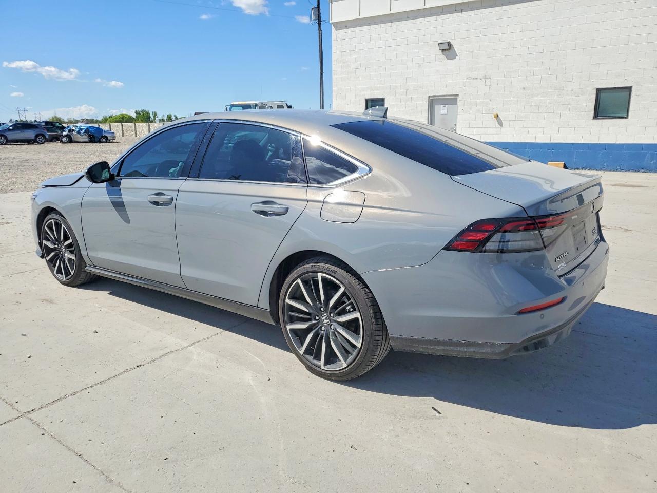 HONDA ACCORD 2025 — 3