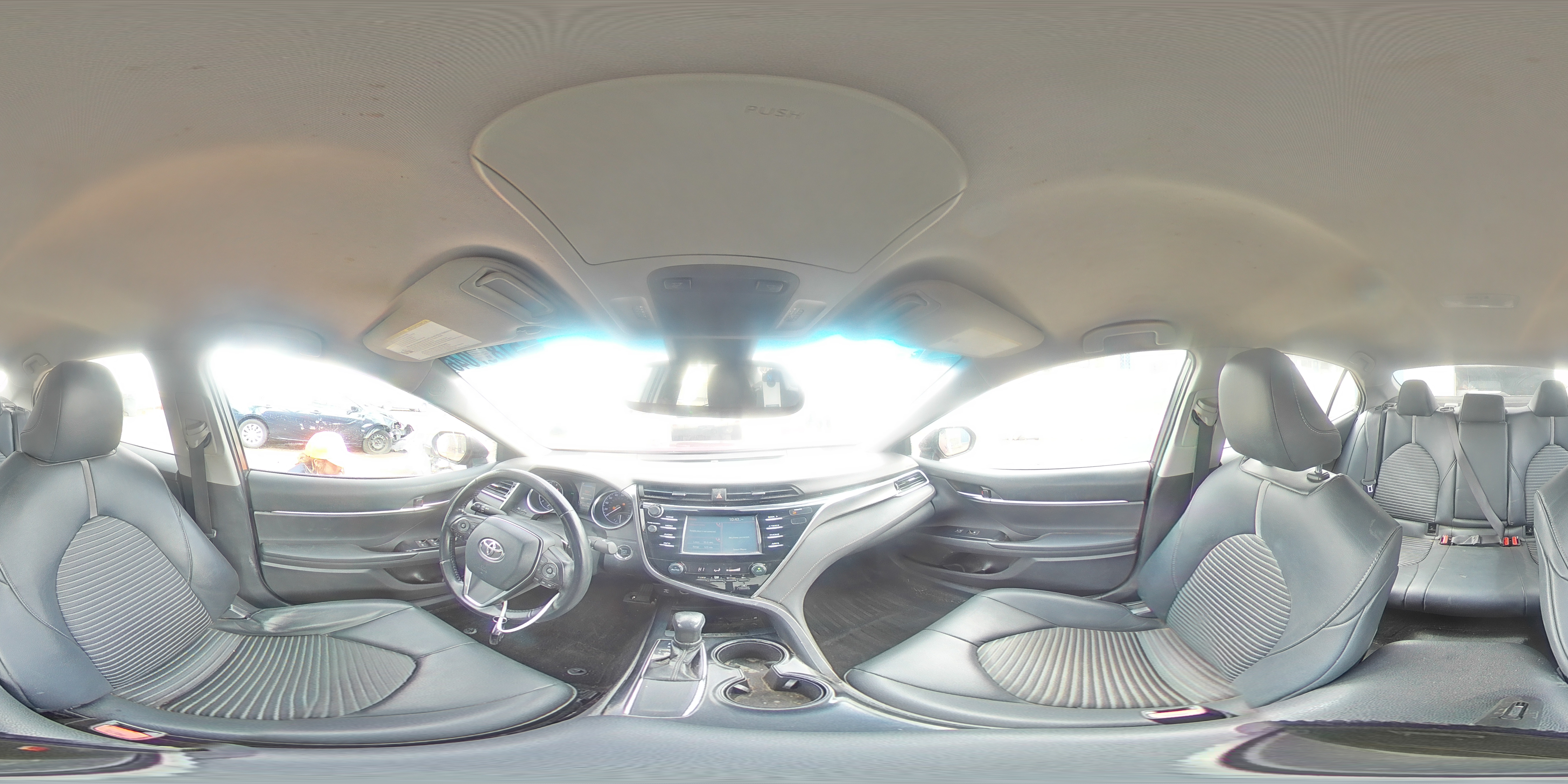 TOYOTA CAMRY 2018 — 14