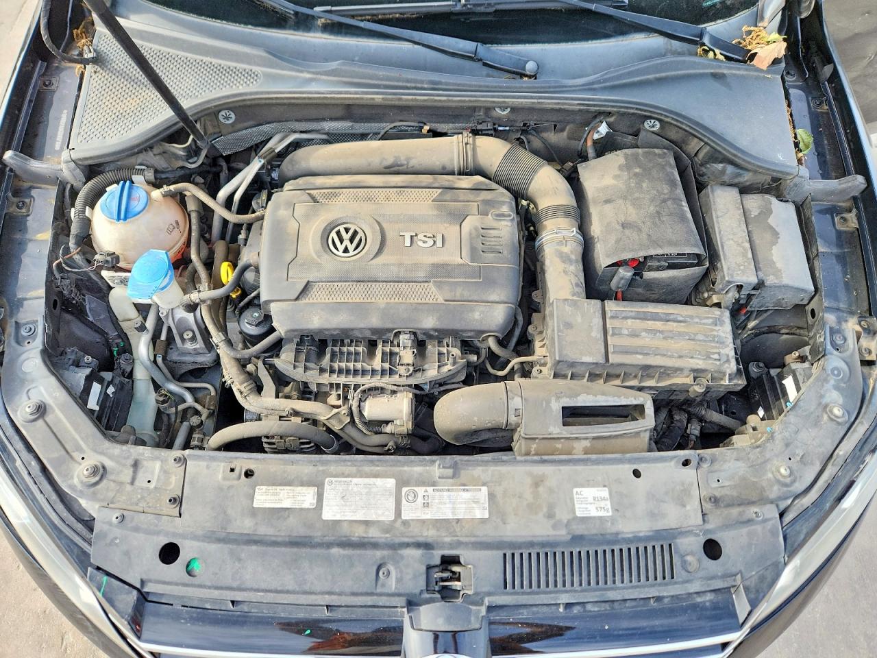 VOLKSWAGEN PASSAT 2014 — 12