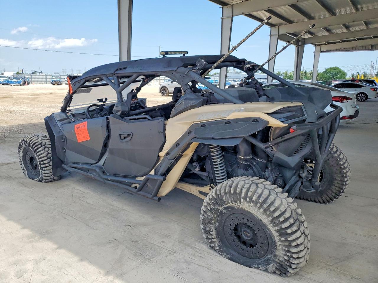 CAN-AM MAVERICK 2022 — 4